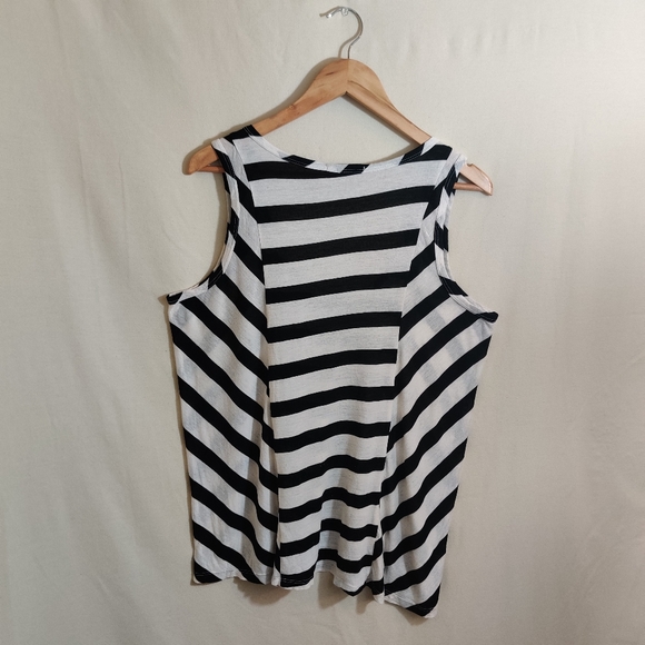 TART Women's Sleeveless Black & White Striped Flowy Scoop Neck Tank Top L - Picture 5 of 8